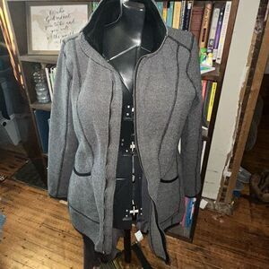 Eddie Bauer gray heathered M gorpcore full zip jacket